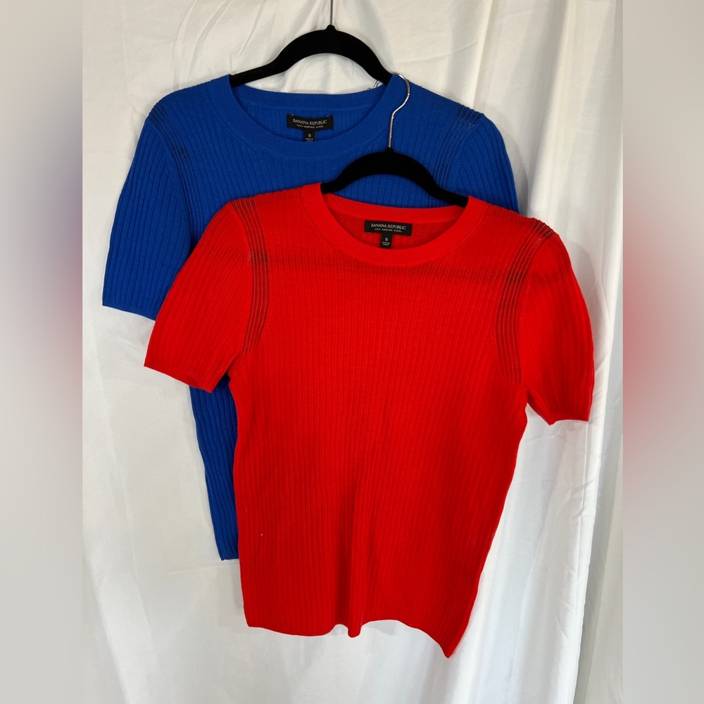 Bundle 2 Banana Republic Red and Blue Short Sleeve Knit Tops NWT